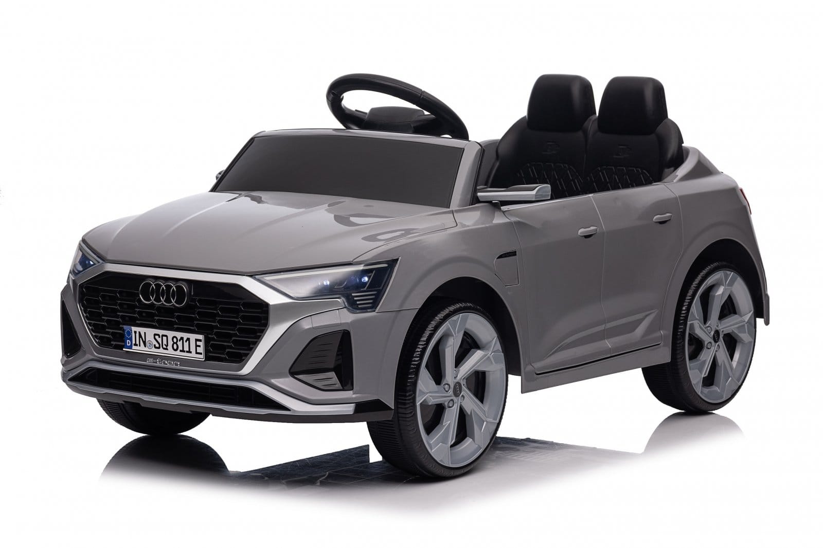 Mașinuta electrica pentru copii Audi SQ8 cu telecomanda Mașinuta electrica pentru copii Audi SQ8